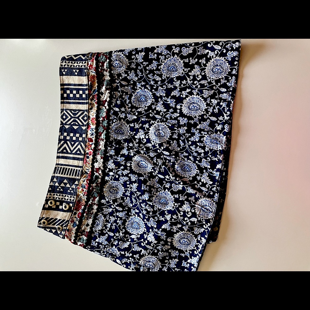 Cocoa + Carmen Reversible skirt. NWT